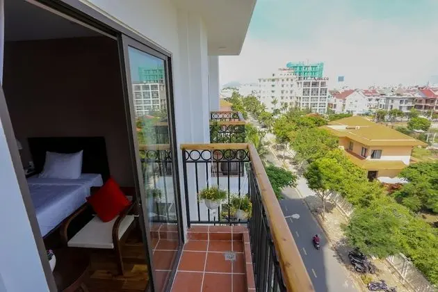 Eco Twin with Balcony