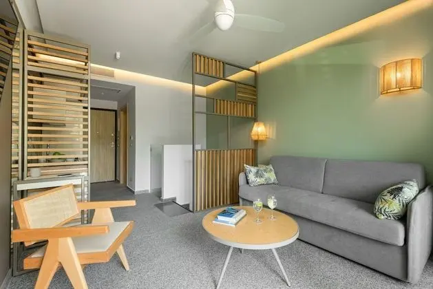 Two-store maisonette