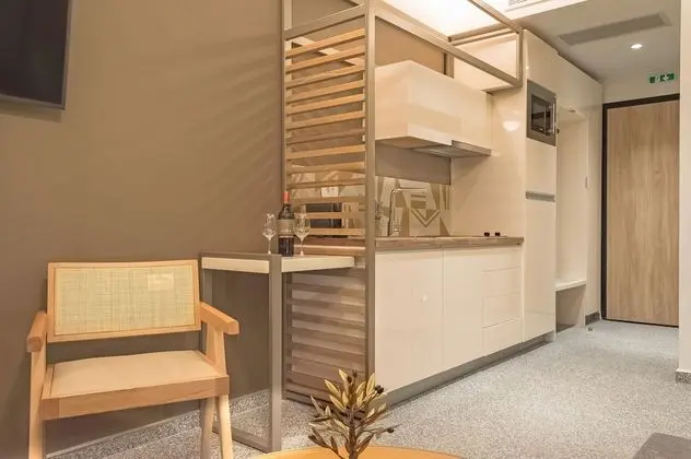 Two-store maisonette