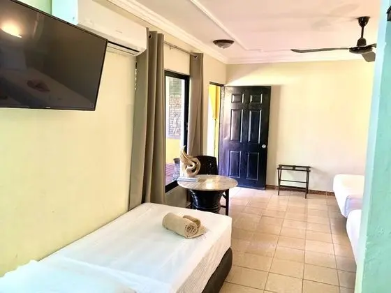 Üç Kişilik Oda