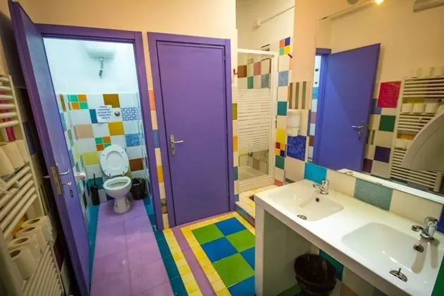 Basic Ortak Ranzalı Oda, Karma Ranzalı Oda, Ortak Banyo
