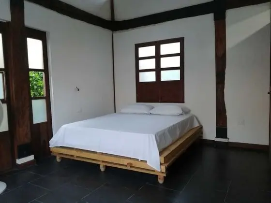 Design Tek Büyük Yataklı Oda, 1 Çift Kişilik Yatak, Sigara İçilmez, Havuz Manzaralı