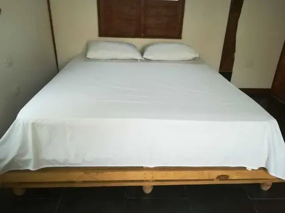 Design Tek Büyük Yataklı Oda, 1 Çift Kişilik Yatak, Sigara İçilmez, Havuz Manzaralı