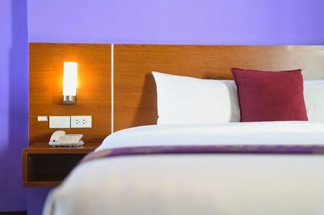 Premier Deluxe, 1 King Bed, Non Smoking, City View