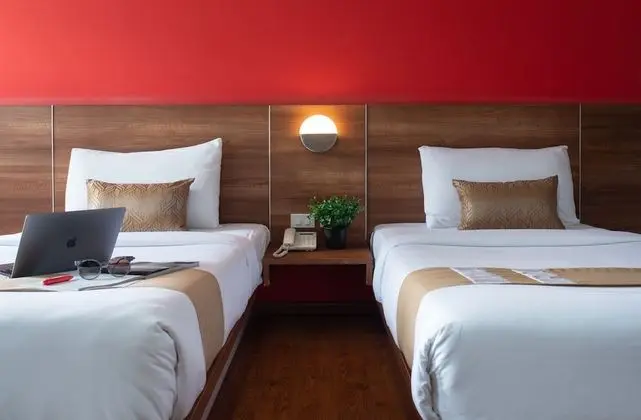 Deluxe, 2 Twin Beds, Non Smoking, City View