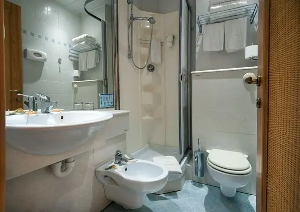 Standard Üç Kişilik Oda