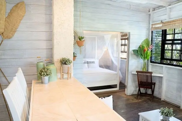 Apartment in Cottage (Batts Rock)