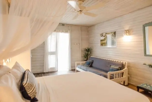 Studio, 1 Queen Bed (Main House)