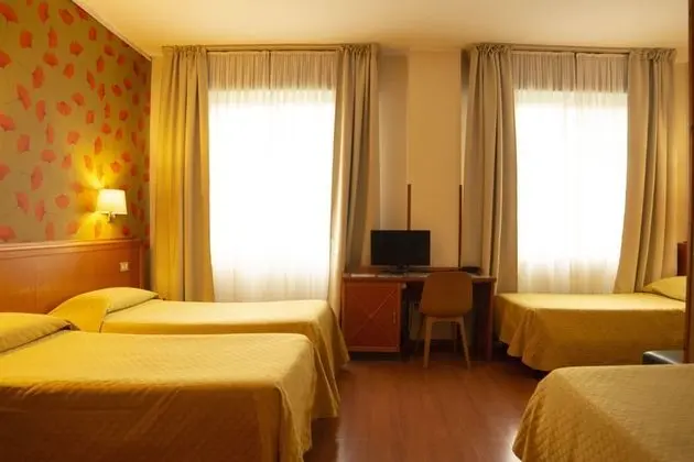 Standard Dört Kişilik Oda