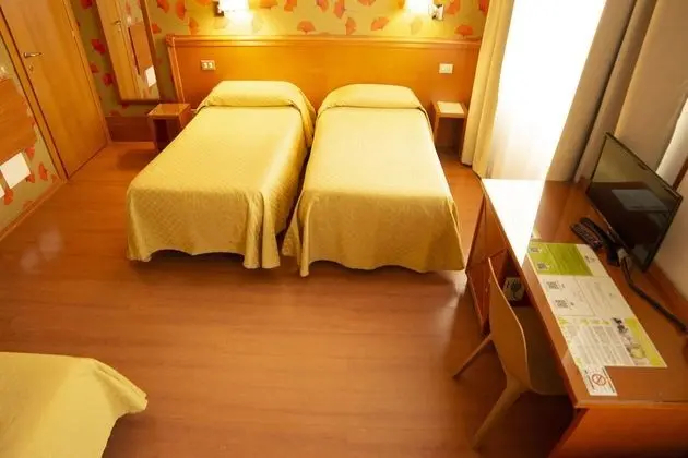 Standard Dört Kişilik Oda