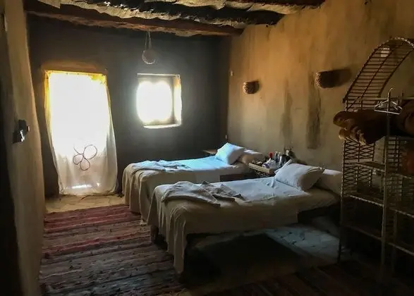 Traditional Üç Kişilik Oda