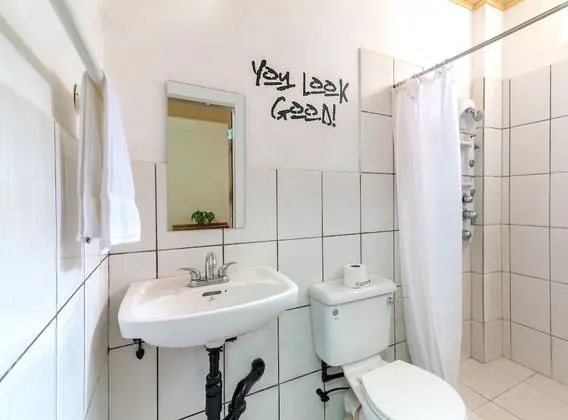 Apart Daire, 1 Büyük (Queen) Boy Yatak ve Çekyat