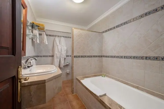 Economy Oda, Ek Bina (Free Spa access)