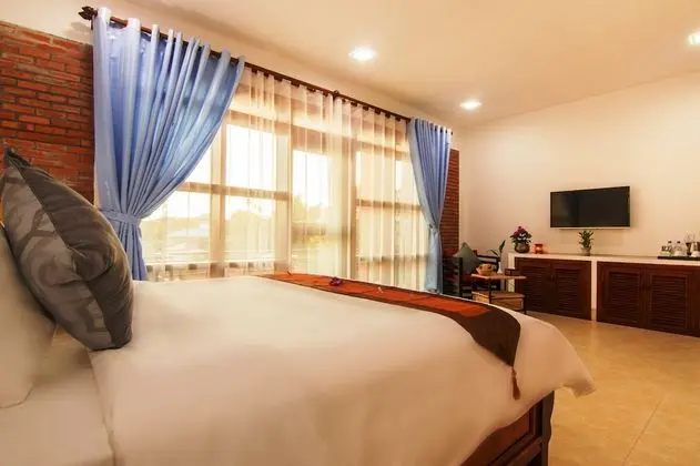 Deluxe Tek Büyük Yataklı Oda, Balkon