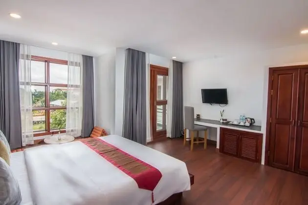 Deluxe Tek Büyük Yataklı Oda, Balkon