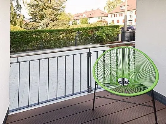 Superior Stüdyo, Balkon