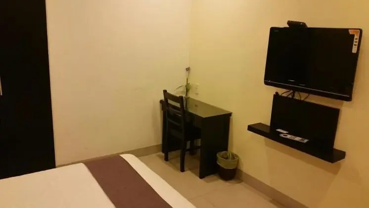 Standard Tek Büyük Yataklı Oda (No Window)