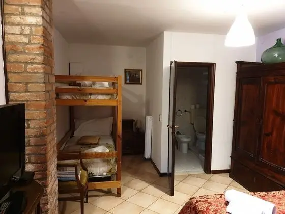 Family Tek Büyük Yataklı Oda