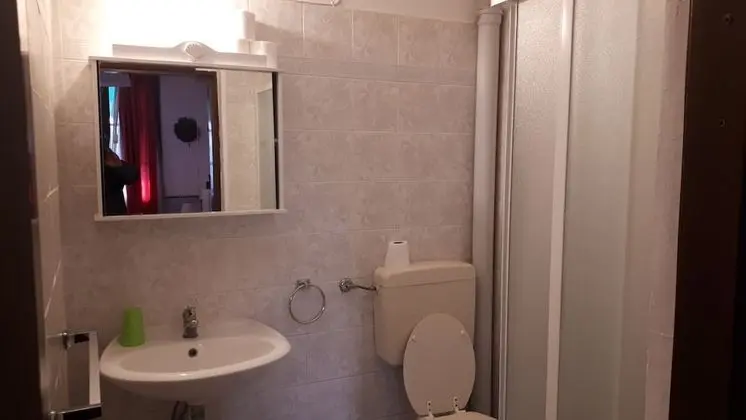 Family Tek Büyük Yataklı Oda