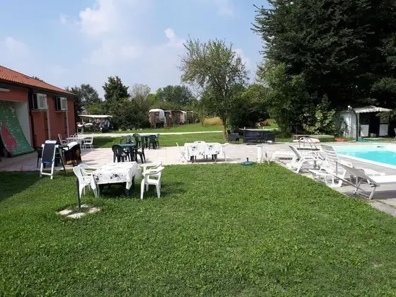 Family Tek Büyük Yataklı Oda