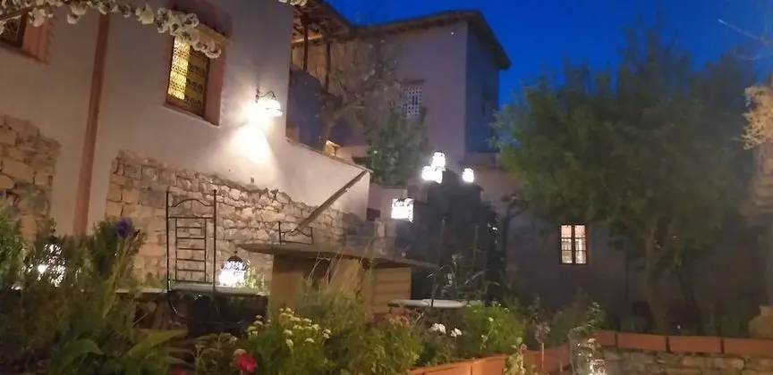Tek Büyük veya İki Ayrı Yataklı Oda, Sigara İçilmez