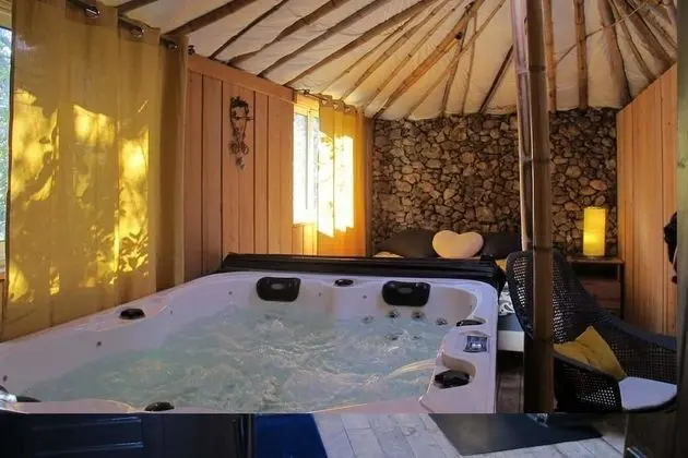 Deluxe Oda, Sıcak Su Havuzu (Les 5 éléments)