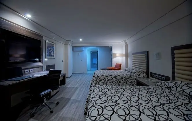 Deluxe Tek Büyük Yataklı Oda, 2 Çift Kişilik Yatak, Sigara İçilmez