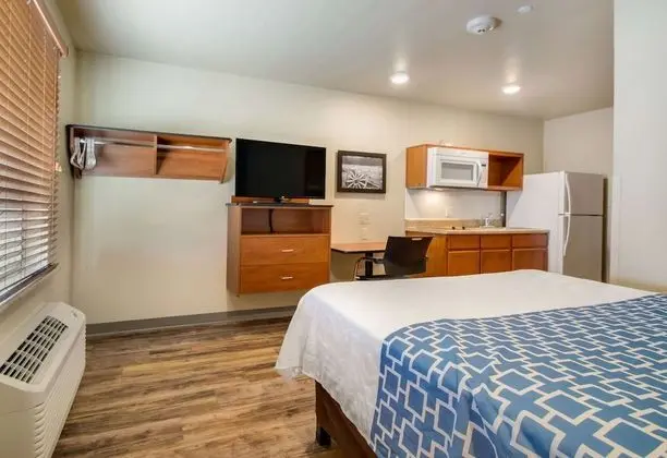 Oda, 1 Büyük (Queen) Boy Yatak, Sigara İçilmez (Efficiency)