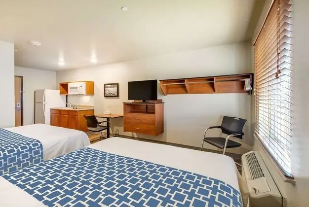 Oda, 2 Büyük (Queen) Boy Yatak, Sigara İçilmez (Efficiency)