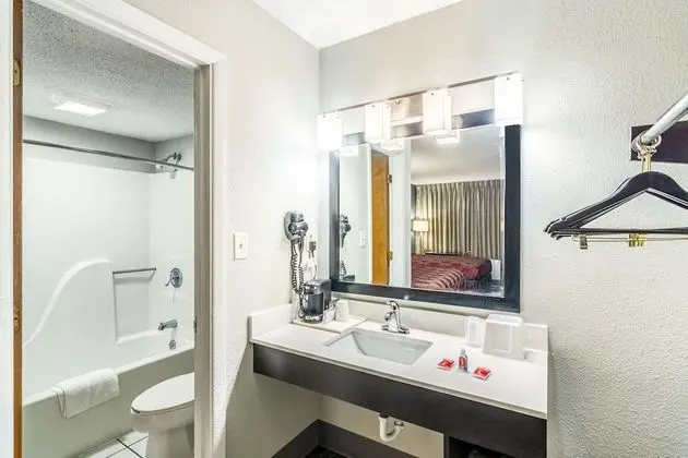 Oda, 2 Büyük (Queen) Boy Yatak, Sigara İçilmez