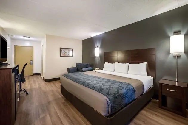 Standard Oda, 1 En Büyük (King) Boy Yatak, Sigara İçilmez (Upper Floor, No Pets)