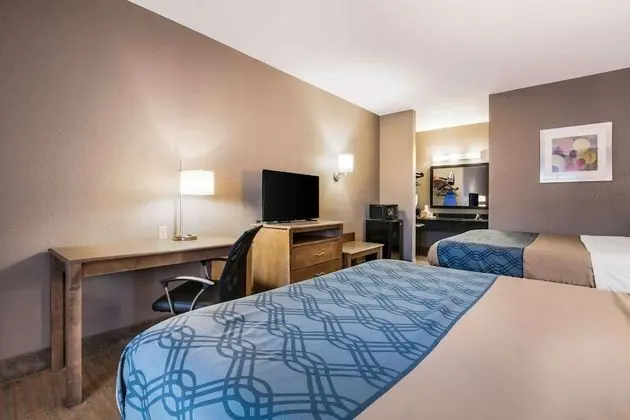 Oda, 2 Büyük (Queen) Boy Yatak, Engellilere Uygun, Sigara İçilmez