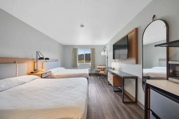 Oda, 2 Büyük (Queen) Boy Yatak, Sigara İçilmez