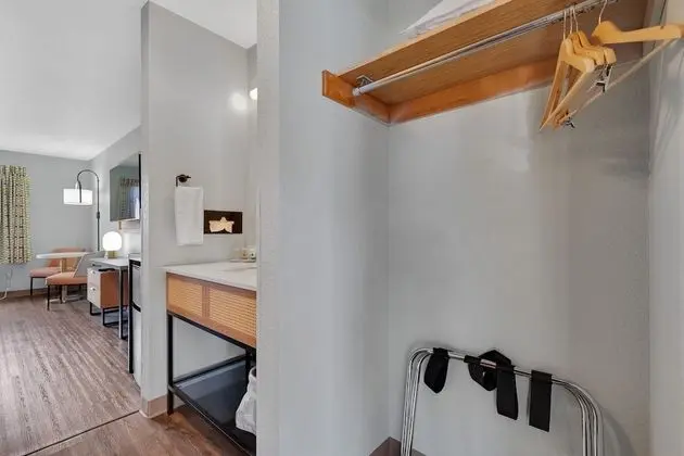 Oda, 2 Büyük (Queen) Boy Yatak, Sigara İçilmez