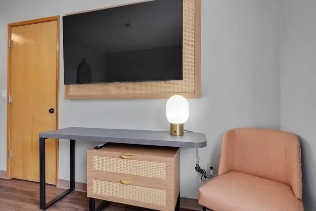 Standard Oda, 1 Büyük (Queen) Boy Yatak, Sigara İçilmez