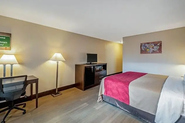 Oda, 1 Büyük (Queen) Boy Yatak, Engellilere Uygun, Sigara İçilmez