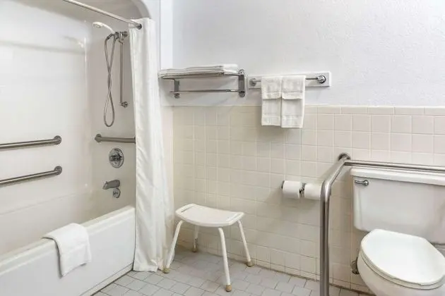 Oda, 1 En Büyük (King) Boy Yatak, Engellilere Uygun, Sigara İçilmez