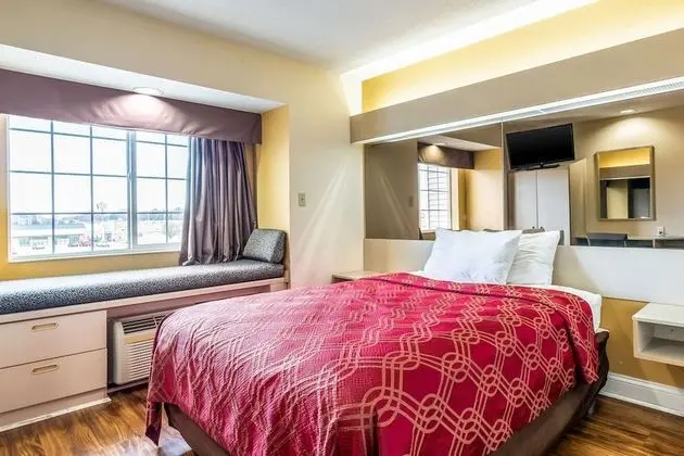 Oda, 1 Büyük (Queen) Boy Yatak, Sigara İçilmez