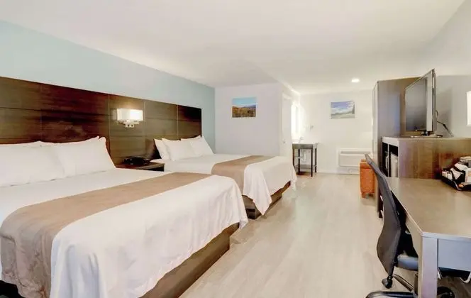 Oda, 2 Büyük (Queen) Boy Yatak, Sigara İçilmez (Exterior Corridor (Pet Friendly) )