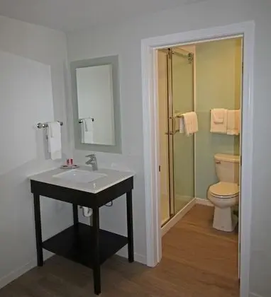 Oda, 2 Büyük (Queen) Boy Yatak, Sigara İçilmez (Exterior Corridor (Pet Friendly) )