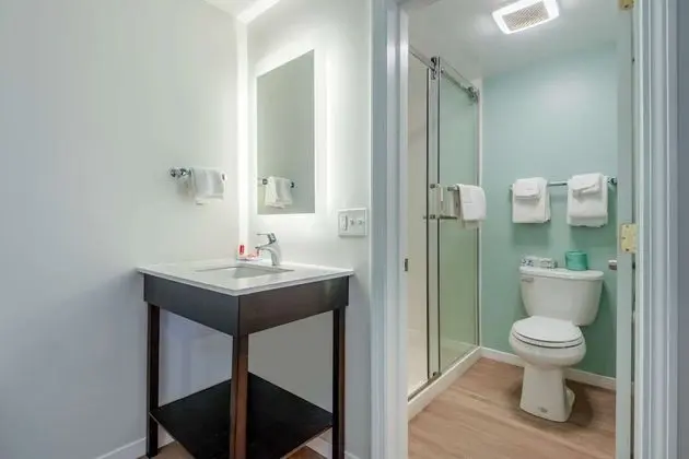 Oda, 2 Büyük (Queen) Boy Yatak, Sigara İçilmez (Exterior Corridor (Pet Friendly) )
