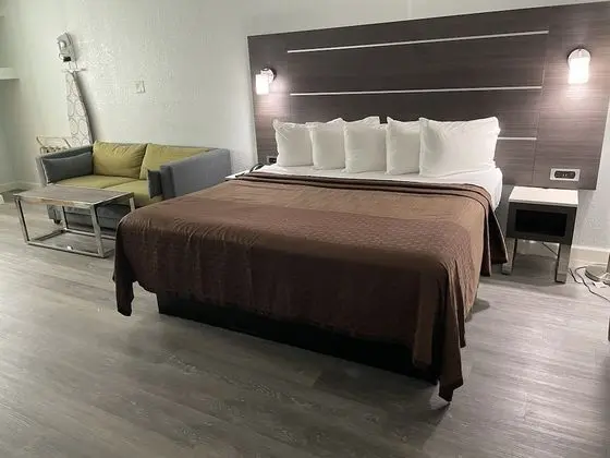 Süit, 1 En Büyük (King) Boy Yatak ve Çekyat, Sigara İçilmez
