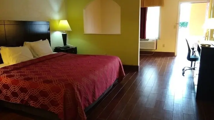 Süit, 1 En Büyük (King) Boy Yatak, Sigara İçilmez