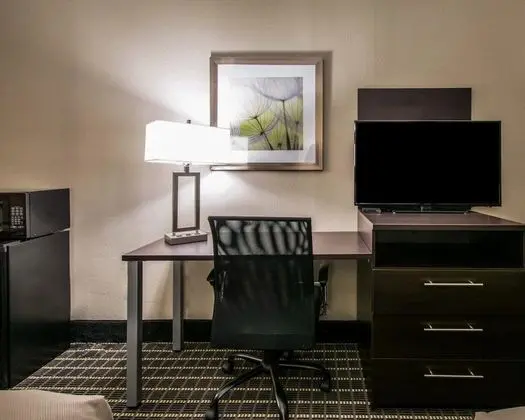 Oda, 2 Büyük (Queen) Boy Yatak, Sigara İçilebilir