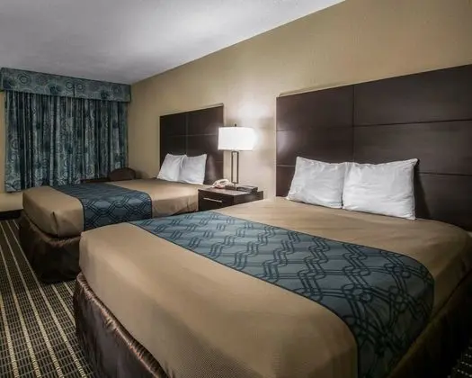 Oda, 2 Büyük (Queen) Boy Yatak, Sigara İçilebilir