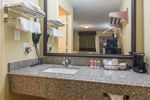 Standard Oda, 2 Büyük (Queen) Boy Yatak, Sigara İçilebilir (Pet Friendly)