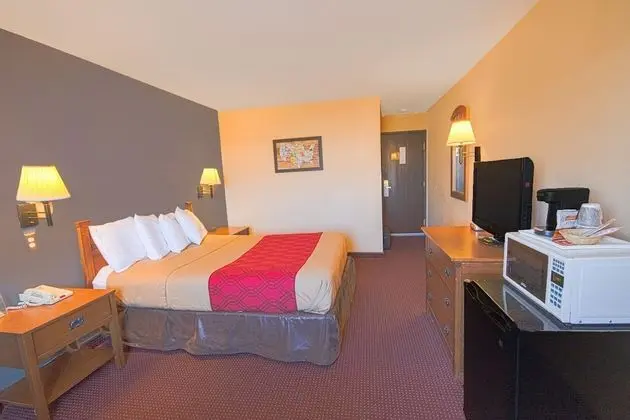 Oda, 1 Büyük (Queen) Boy Yatak, Sigara İçilmez