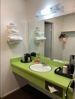 Standard Oda, 2 Büyük (Queen) Boy Yatak, Sigara İçilmez, Balkon