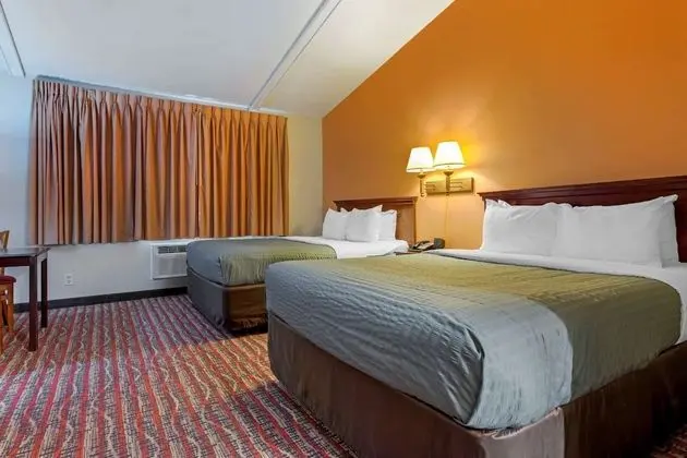 Oda, 2 Büyük (Queen) Boy Yatak, Sigara İçilmez, Kısmi Göl Manzaralı