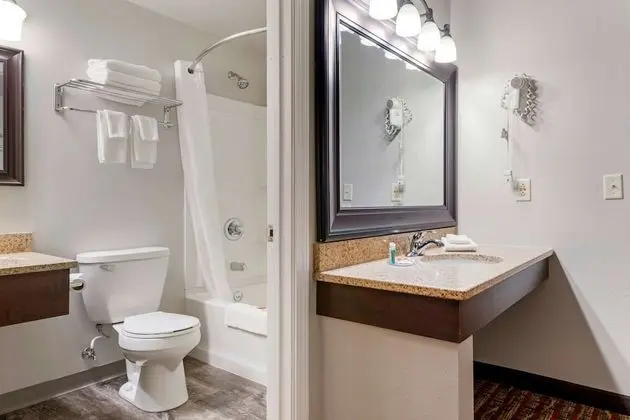 Oda, 2 Çift Kişilik Yatak, Sigara İçilmez, Göl Manzaralı